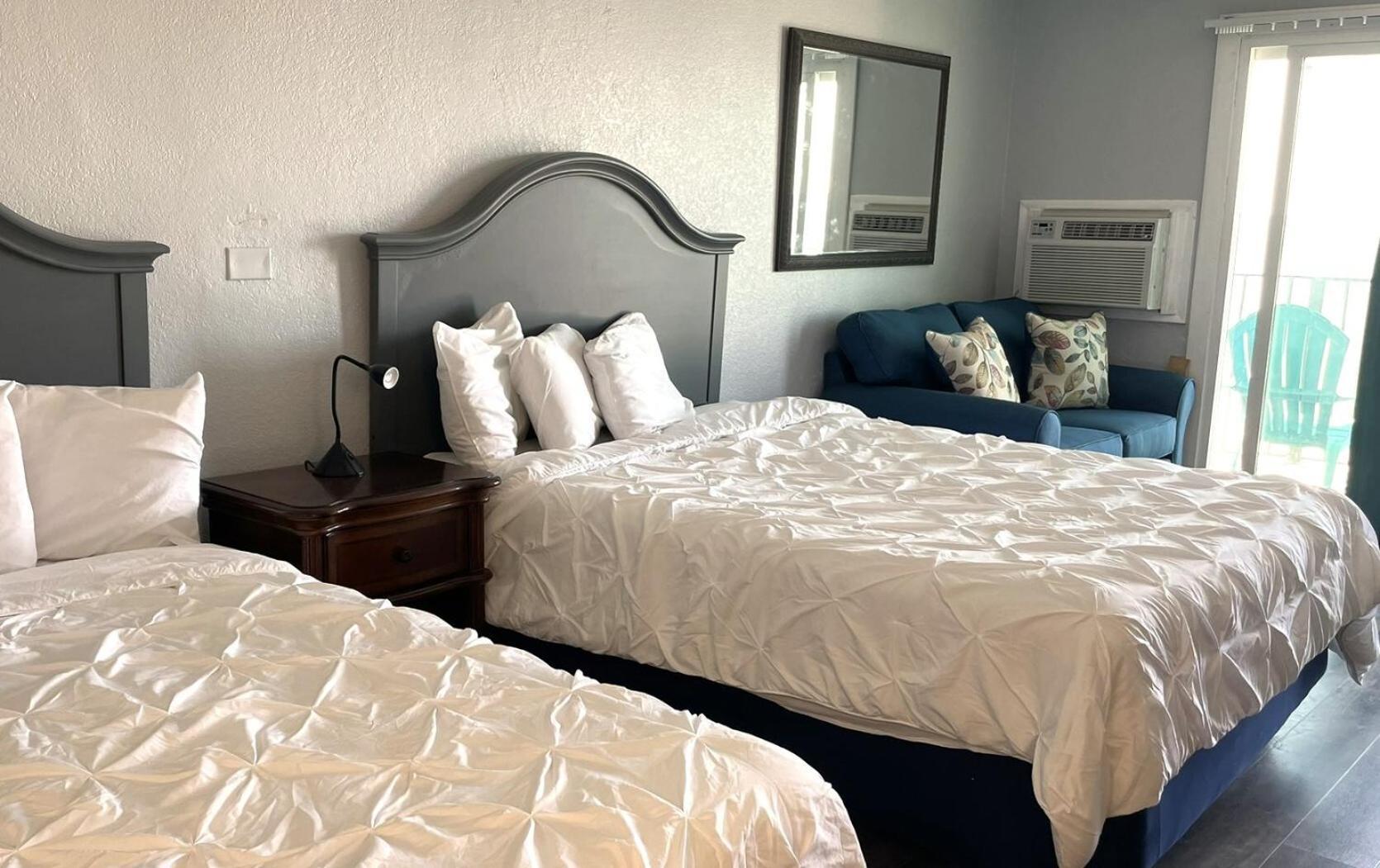 Blue Palmetto Vacation Rentals Myrtle Beach Bilik gambar